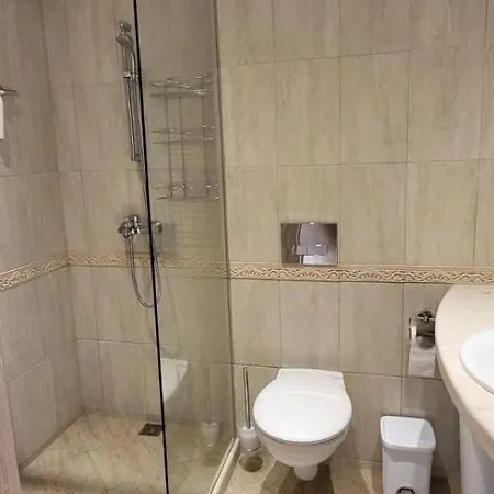 Silvi Super View Apartment Warna